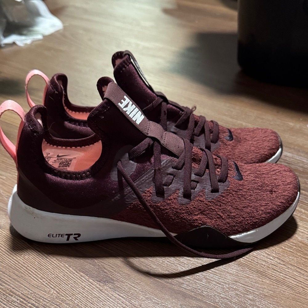 Nike Women's Burgundy and Pink Athletic Shoes